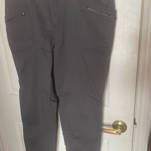 Dark Grey ladies summer pants.  Zipper pockets. Worn once like new sz 16 Peite